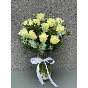 PAŞABAHÇE VAZODA 11  BEYAZ GÜL